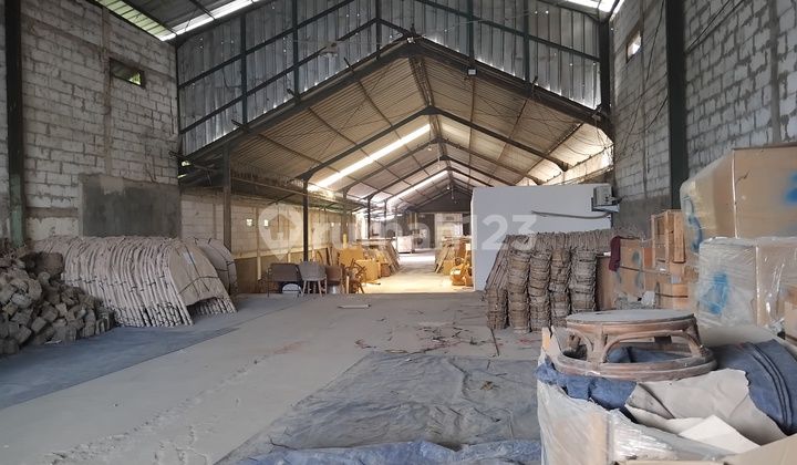 Warehouse for Rent in Industrial Zone