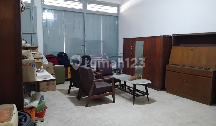 For Sale: Ready-to-Occupy Shop House on Jl. Kanoman