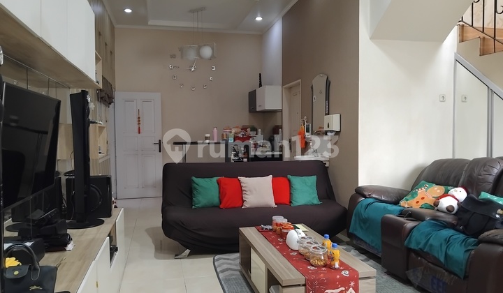 2-Story Ready-to-Occupy House in Tuparev Area, Cirebon.