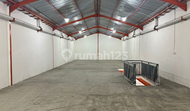 Ready-to-Use and Well-Maintained Warehouse in Raya Merr, Easy and Accessible.