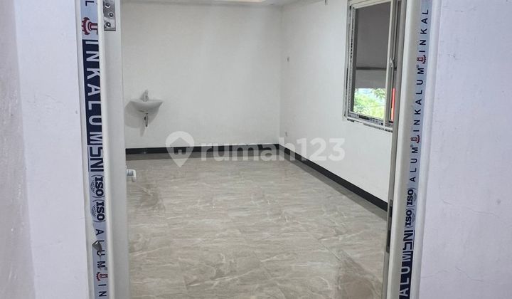 Ready-to-Use and Well-Maintained Warehouse in Raya Merr, Easy and Accessible.