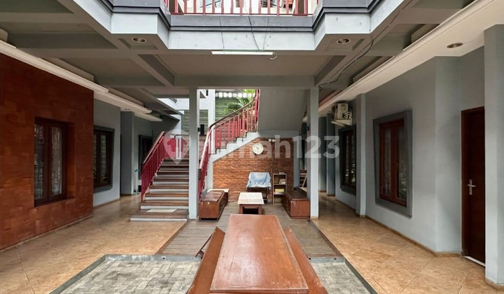Dijual Rumah Kost 18 Kamar 2 Lantai Full Furnished Bebas Banjir di Bintaro, JakSel