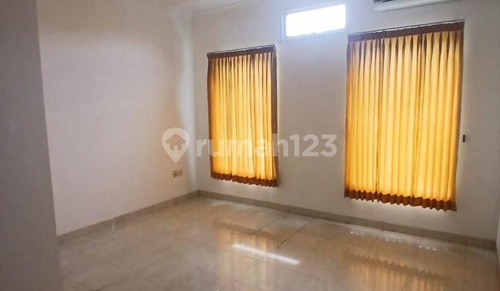 Nice House 2.5 Floors Near Penabur School and SMS - Sector 1G in Gading Serpong - Kelapa Dua 2