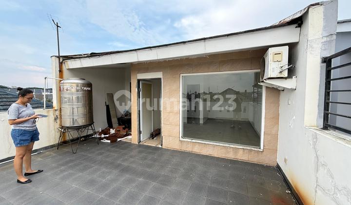 Dijual Rumah 3 Lantai Semi Furnished Sektor 1E Gading Serpong 2