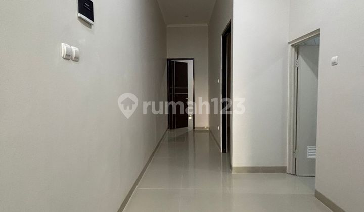 Dijual Rumah Minimalis Modern Bonus AC 4 unit di Villa Melati Mas, Tangerang 2