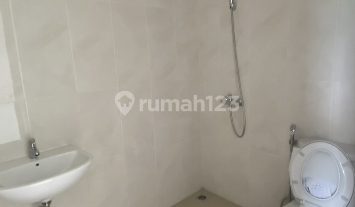 Dijual Rumah 2 Lantai Luas dan Unfurnished Cluster Aeris di Citra Garden Serpong 2