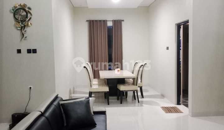 Dijual Rumah Bagus 3 Lantai Full Furnished Siap Huni di BSD Anggrek Loka, Tangerang 2
