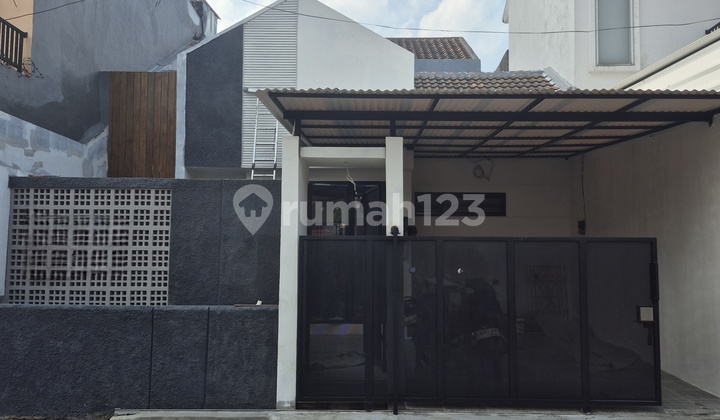RUMAH MODERN TROPICAL DI GRIYA LOKA BSD NYAMAN RAPIH LOKASI BAGUS