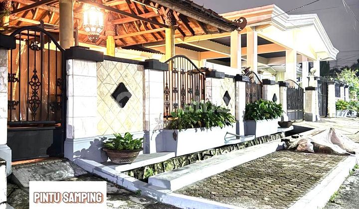 Nice House in Wisma Cakra Depok, Ready to Live In, Has a Large Land Area 2