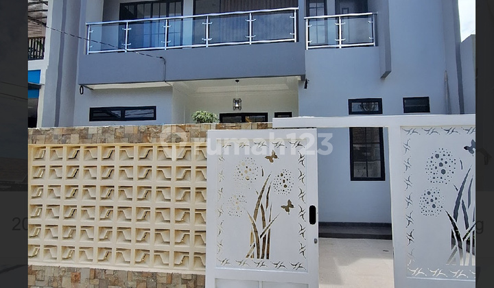 Rumah Bagus Bsd Kolam Renang Griya Loka 250m2 2