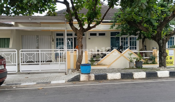 Rumah Bagus SHM Murah Dekat Stasiun Poncol di Semarang Utara 1