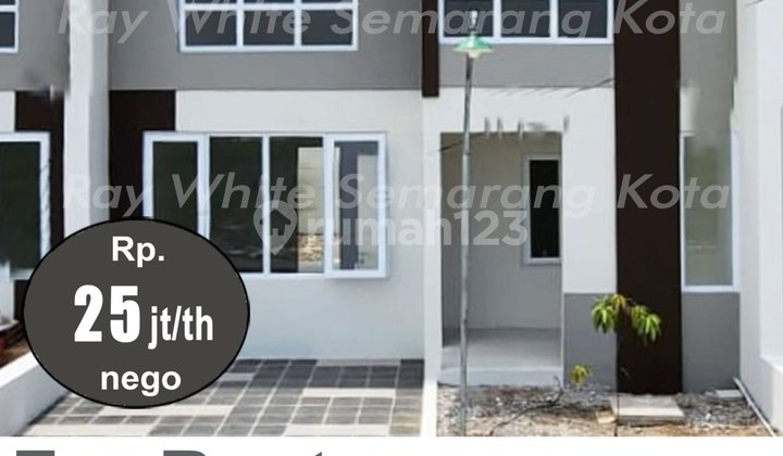 Cluster House for Rent Good Furnished Freehold Title in Mranggen Demak