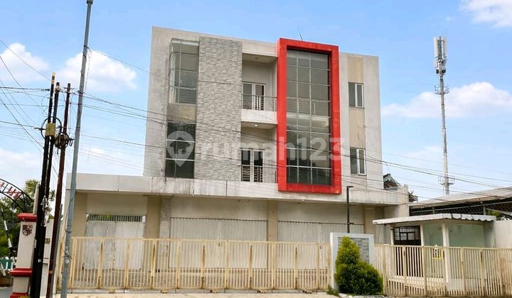 Ruko Bagus Murah Luas 3 Lantai Pinggir Jalan Raya 1