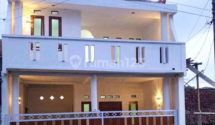 Rumah Baru Renov 2 Lantai dengan View Kota di Gajah Mungkur 1