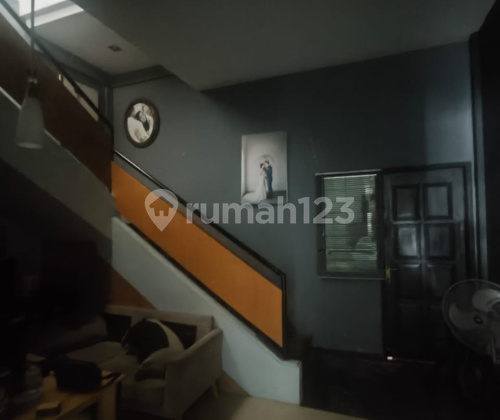 Ruko Strategis Dekat Pusat Perbelanjaan Kuliner di Semarang Utara 2