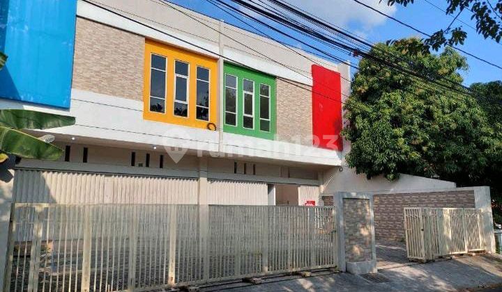 Cheap 2-Story Shop House by Main Road, Spacious Parking 1