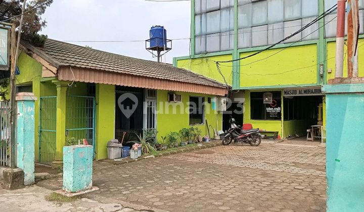 For Sale, Spacious Parking Shop House, Strategic Location, Flood-Free in Pondok Gede 2