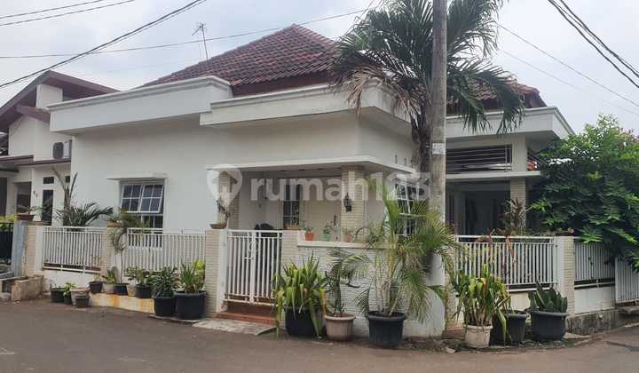 Beautiful 1.5-Story House with SHM in Strategic Hook Location Near Tambun KRL Station 2