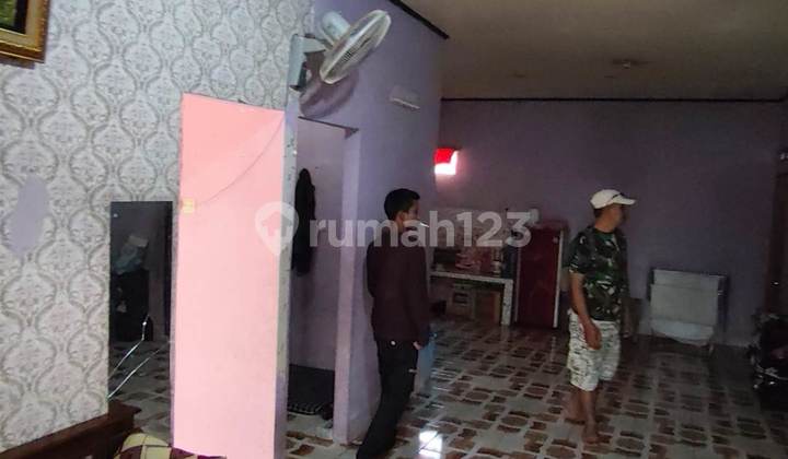 A strategically located residence near the center of Bogor City with a serene and cool green natural landscape ambiance. 2