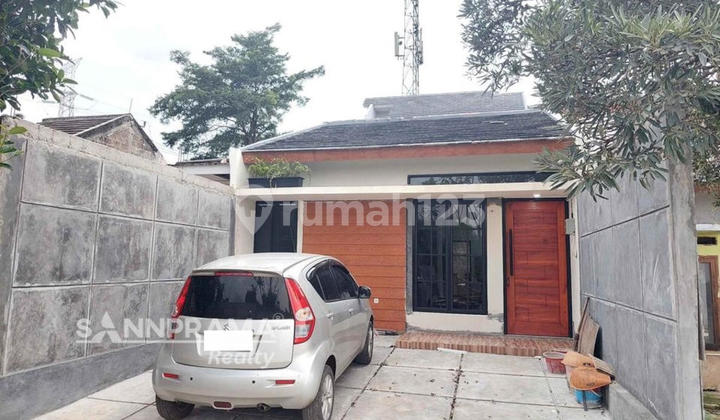 Dinual Rumah Nyaman Didalam Mini Cluster Asri Berlokasi Strategis Dipengasinan Sawangan Bergaya Minimalis yang Dirancang dengan Sangat Menarik dan Mewah 2