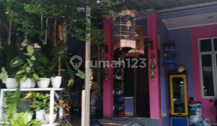 Second-hand 2-story House in Cluster Dipamulang Timur