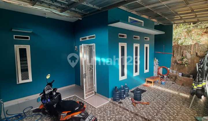 Rumah Second Hook Furnished Dibedahan Sawangan