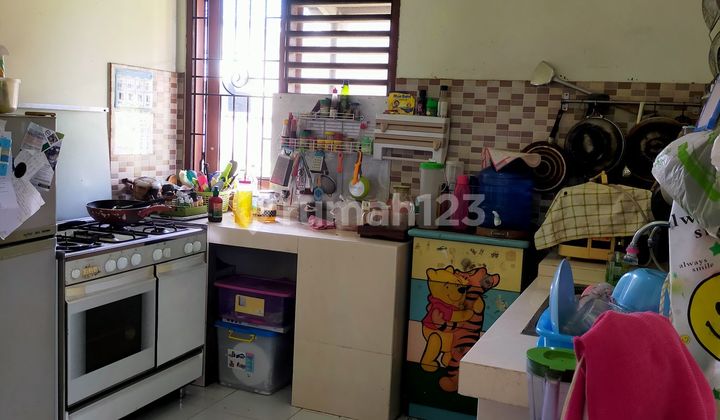 Second-Hand House with Large Land, One Step to Brigif Gandul Toll Gate, Depok Second-Hand House with Large Land, One Step to Brigif Gandul Toll Gate, Depok