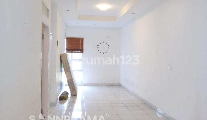 One-Story Ready-to-Occupy House in Permata Cimanggis Housing Estate, Depok with Spacious Land