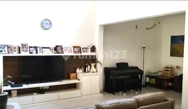 Beautiful House Near Laurensia School In Alam Sutera Tangsel 2