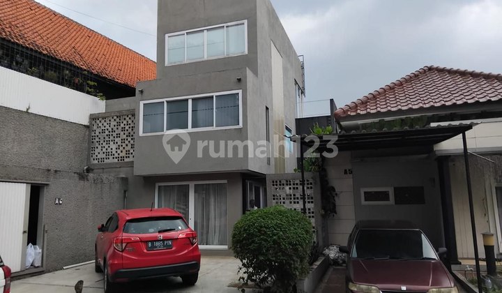 Rumah 2 Lantai Bagus, Siap Huni Di Cigadung Dago Bandung Rumah 2 Lantai Bagus, Siap Huni Di Cigadung Dago Bandung