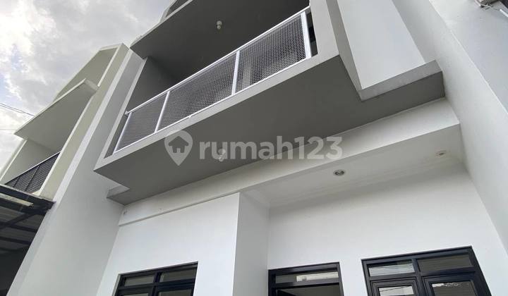 Rumah 2 Lantai Siap Huni, Aman Dan Nyaman Di Lokasi Strategis Arcamanik Kota Bandung 2