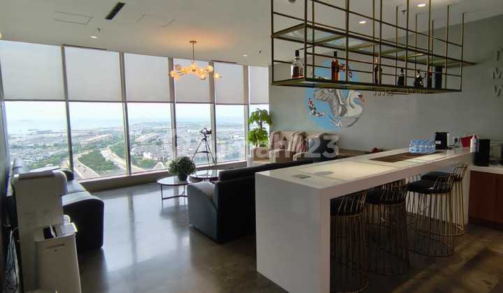 For Rent Office in Gold Coast Eiffel Tower, Middle Floor, Size 200m2, Best View