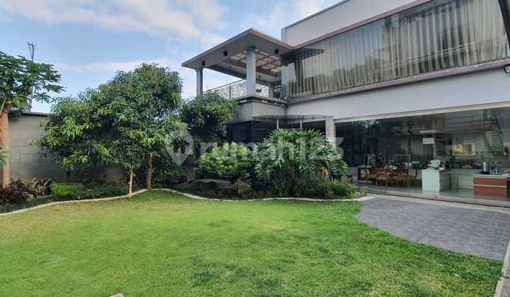 Murah!! Rumah Bagus Mewah di Mainroad Dago, Bandung