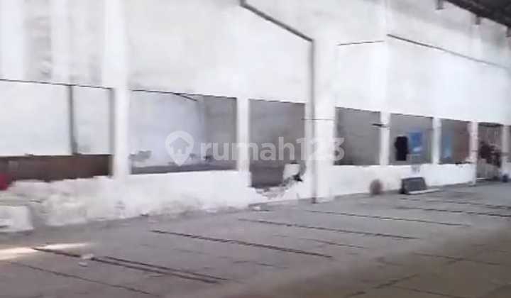 Cheap!! Land Price Warehouse, Main Road Location, in East Bandung.