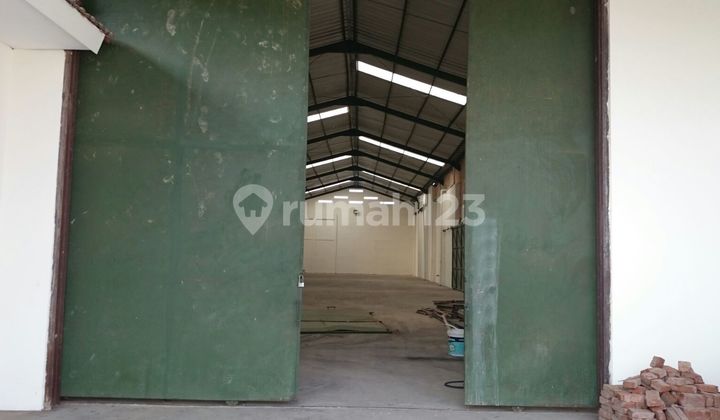 Murah!! Gudang Strategis di Cibolerang Bandung