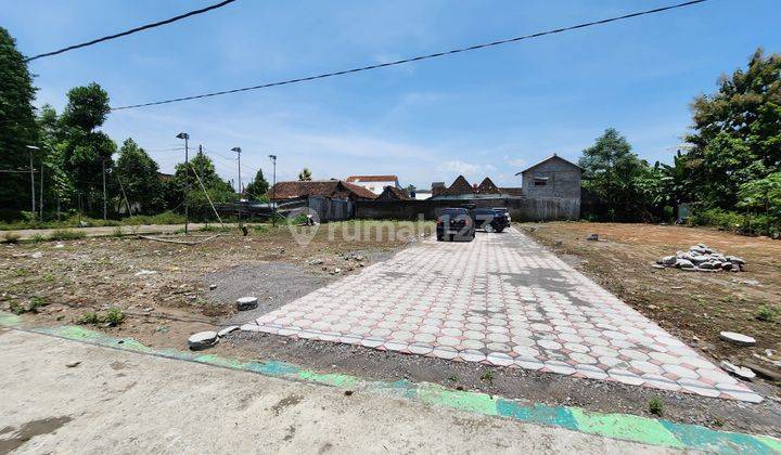 Dijual Tanah Luas di Blok O, Sleman Dekat JEC – Lokasi Ideal untuk Bisnis!	 2