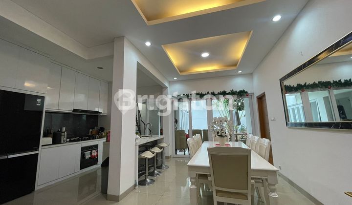 Dijual Rumah Bagus Cantik Mempesona di Jakarta Timur Dijual Rumah Bagus Cantik Mempesona di Jakarta Timur