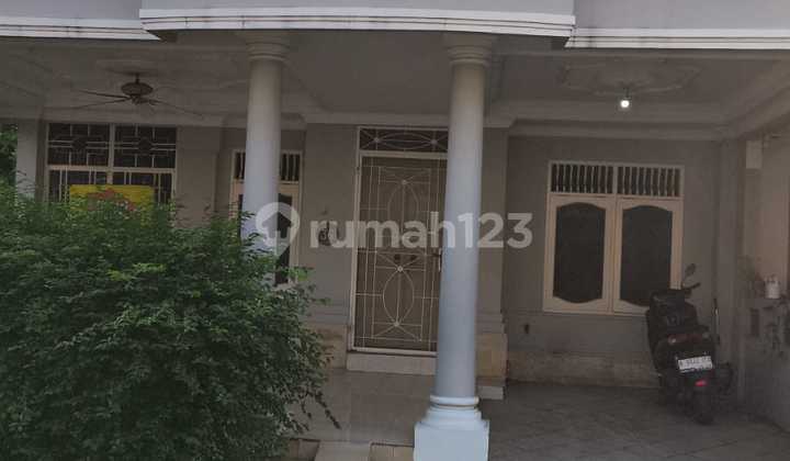 Rumah Nyaman 2 Lantai Hook Taman Ubud Lippo Karawaci