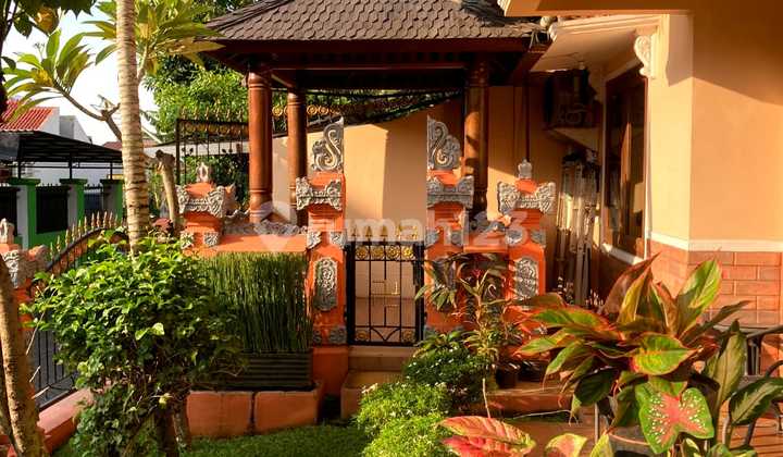 Comfortable, Spacious, and Balinese-Themed House, Hook Position, Strategically One Step to the Toll Road 2