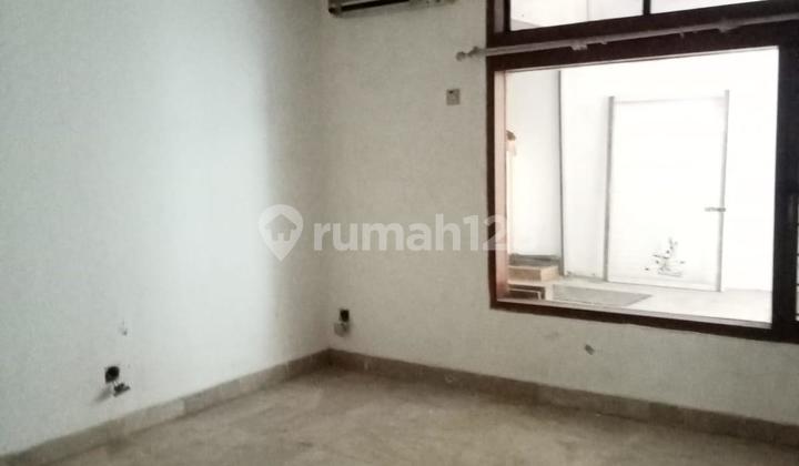 2-Story House, Spacious, Suitable for Investment in Kamboja, West Jakarta 2