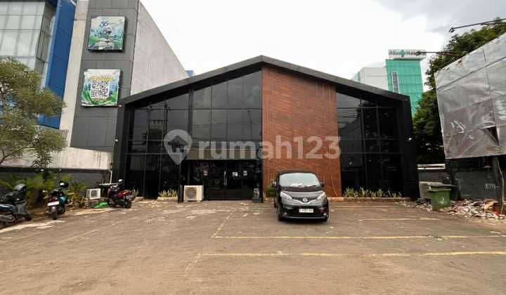 Ex Cafe Lokasi Strategis Pinggir Jalan. Tempat Parkir Luas