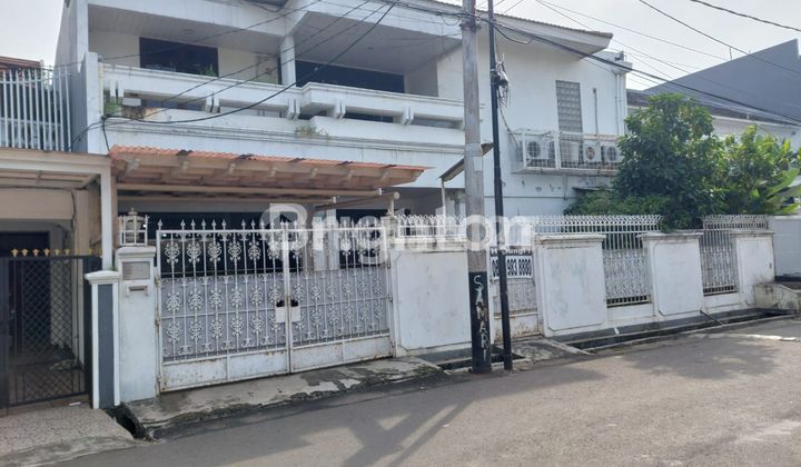 Rumah bisa dibuat usaha di Jalan Satria Raya Pulogadung Jakarta Timur Rumah bisa dibuat usaha di Jalan Satria Raya Pulogadung Jakarta Timur