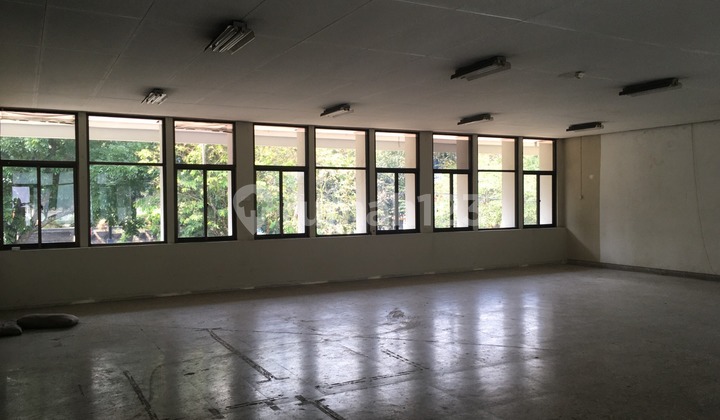 Building for Rent, Suitable for Office and Business