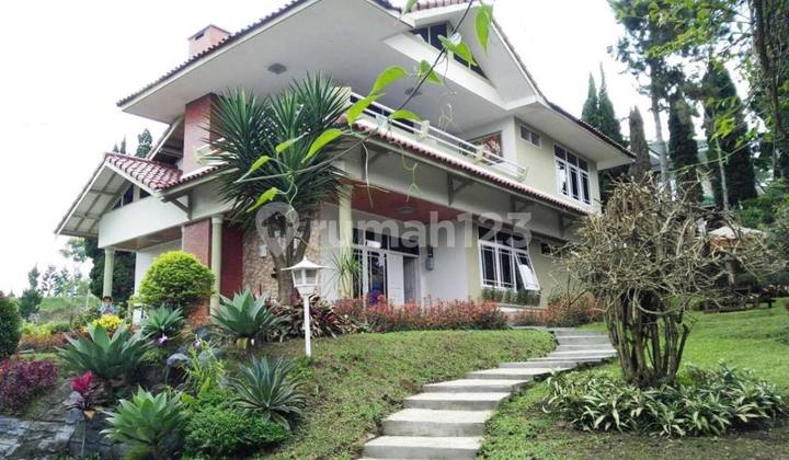 Quick Sale Beautiful Villa House in Colonel Masturi Area, Lembang Bandung