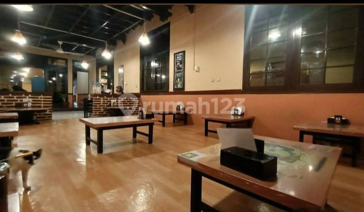 Ruang Usaha Di Area Jl Riau Kota Bandung Cocok Untuk Cafe Resto