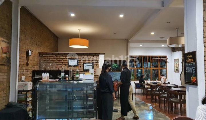 Business Space for Cafe, Restaurant, or Office in Pajajaran, Bandung City