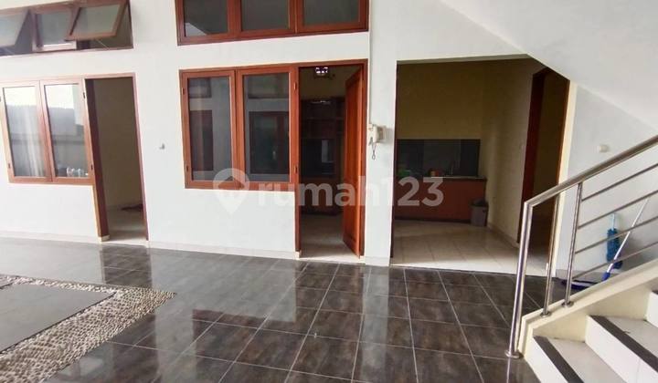 Di Sewakan Rumah Cocok Untuk Kantor Di Area Riau Kota Bandung 2