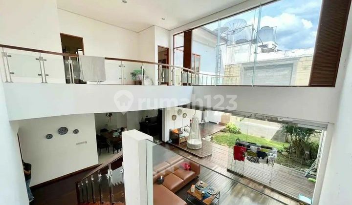 Rumah Lux di Area Utara Bandung yang Sejuk