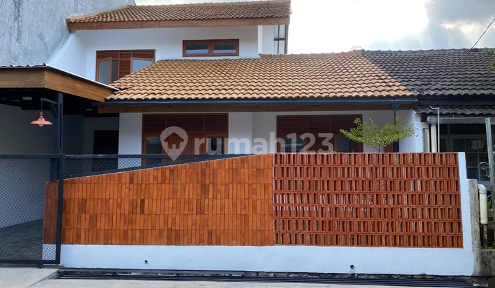 Fresh, Rumah Baru Di Area Arcamanik Banyak Bonusnya