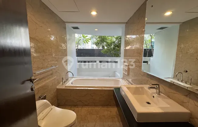 Springhill Kemayoran The Royale Residence Dijual 3br+1 Service Area Brand New 2